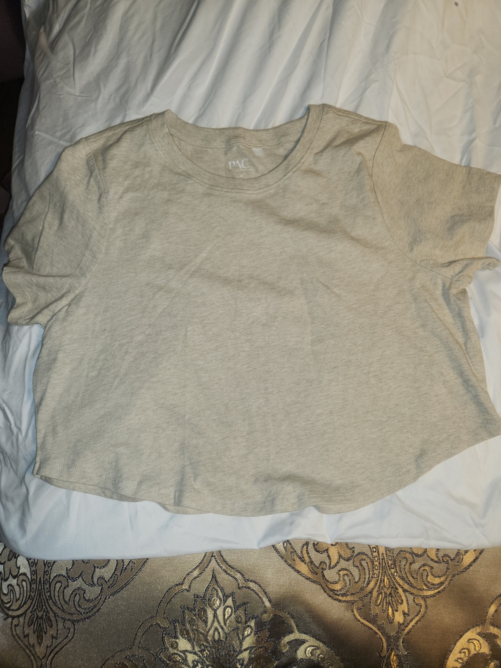 Light Cropped Tee - Picture 3 of 3